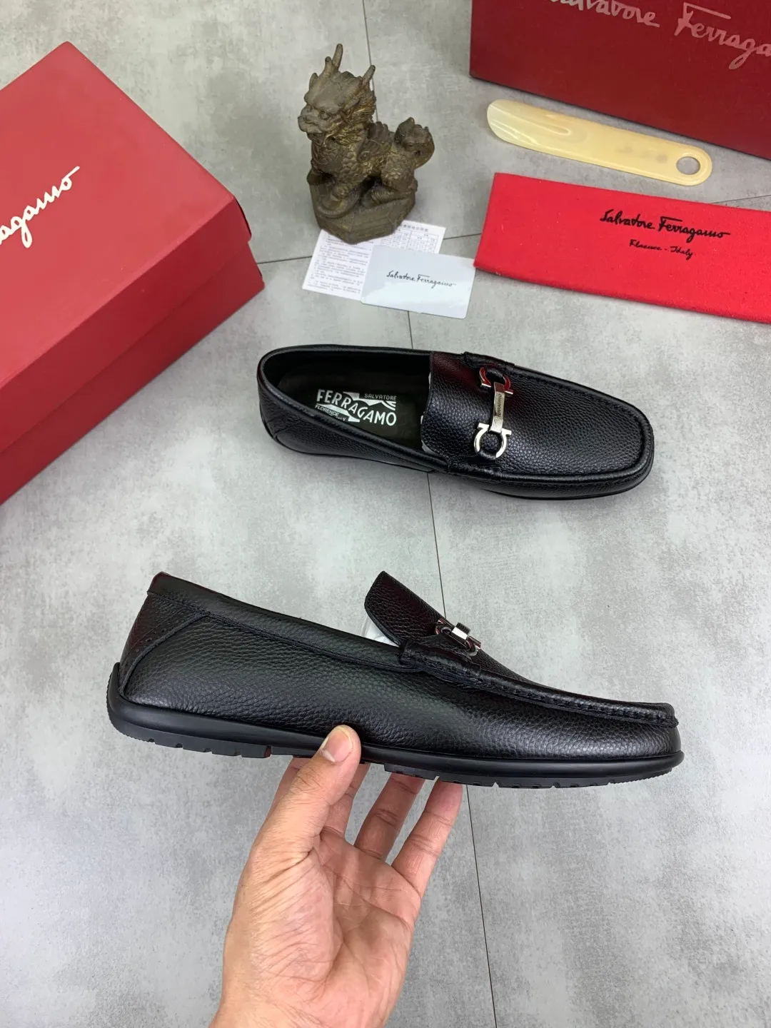 Men's Men's Shoes 💰P540💰[New Style] Water-dyed Niuli 🆘[Salvatore Ferragamo] Ferragamo's latest casual business leather shoes for men! Available at counters simultaneously! The fabric is made of specially imported original calfskin, the lining is made of imported water-dyed cowhide, and the original combination outsole is absolutely luxurious and leads the fashion trend. Matching code: 39-44 (38 45 customized) black optional